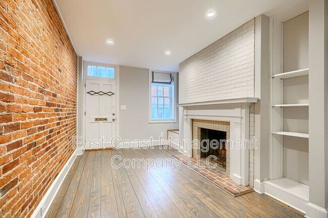 Building Photo - 724 S Hanover St