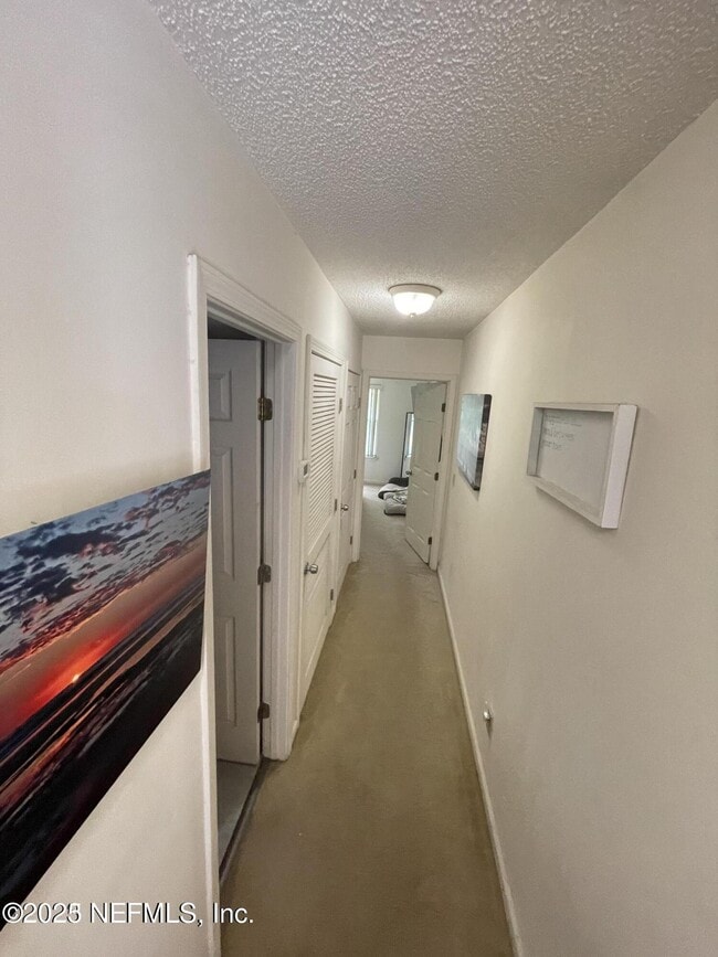 Building Photo - 2211 Rosewood Dr