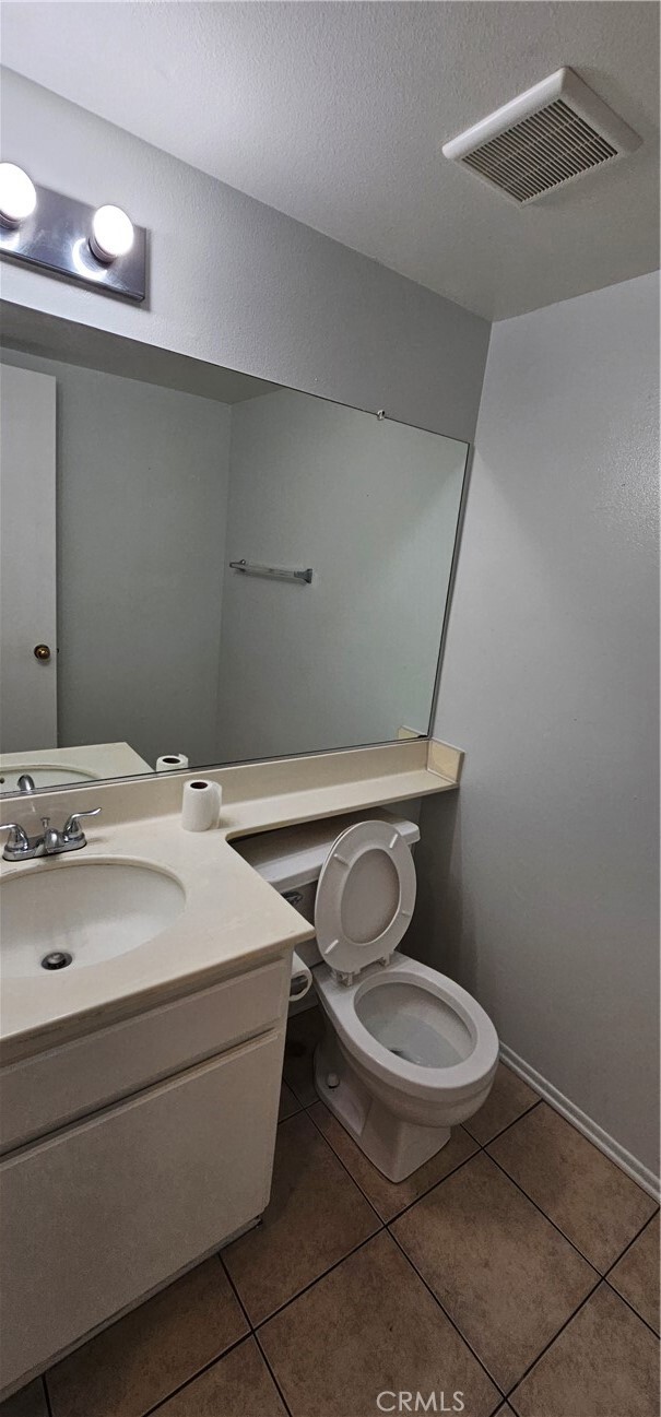 Building Photo - 8150 Loren Ln