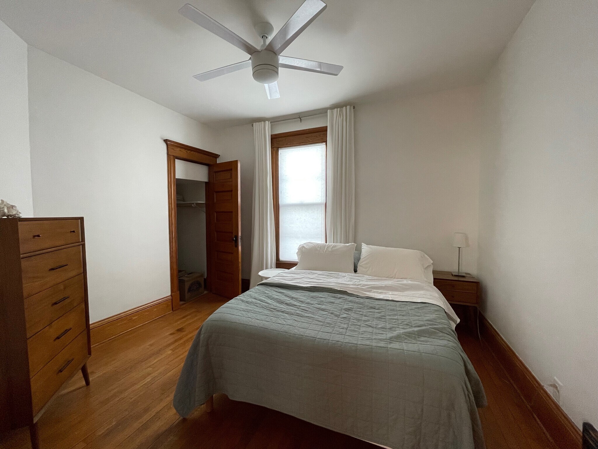 Building Photo - 2221 26th Ave S