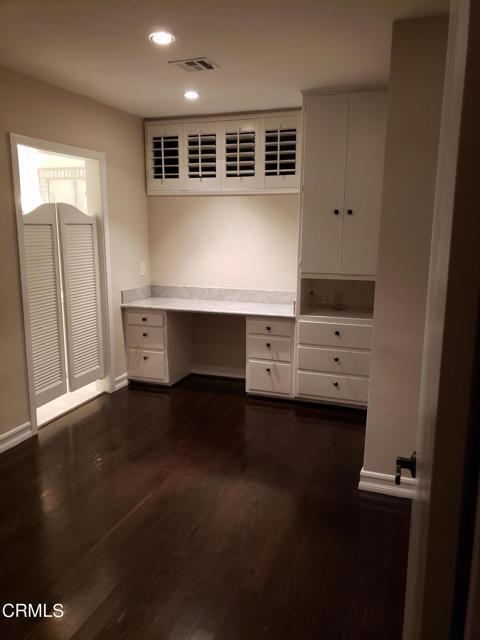 Building Photo - 625 S Orange Grove Blvd