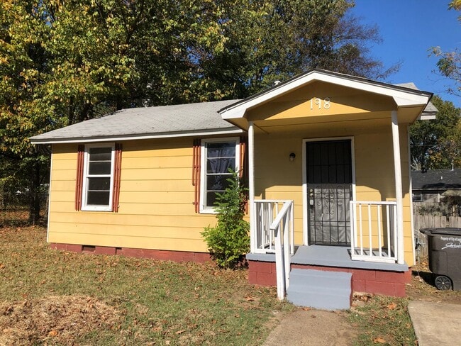 Primary Photo - 3 Bedroom 2 bathroom. Fence Yard