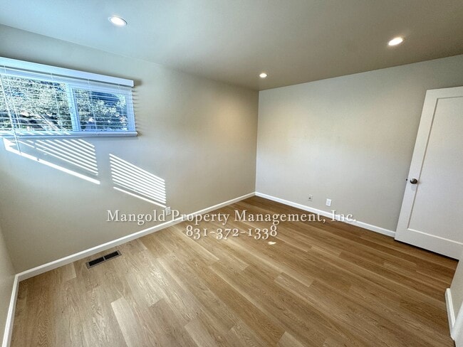 Building Photo - Updated 2 Bed 1 Bath Home on a Spacious Corner Lot with Large Yard Located in Monterey