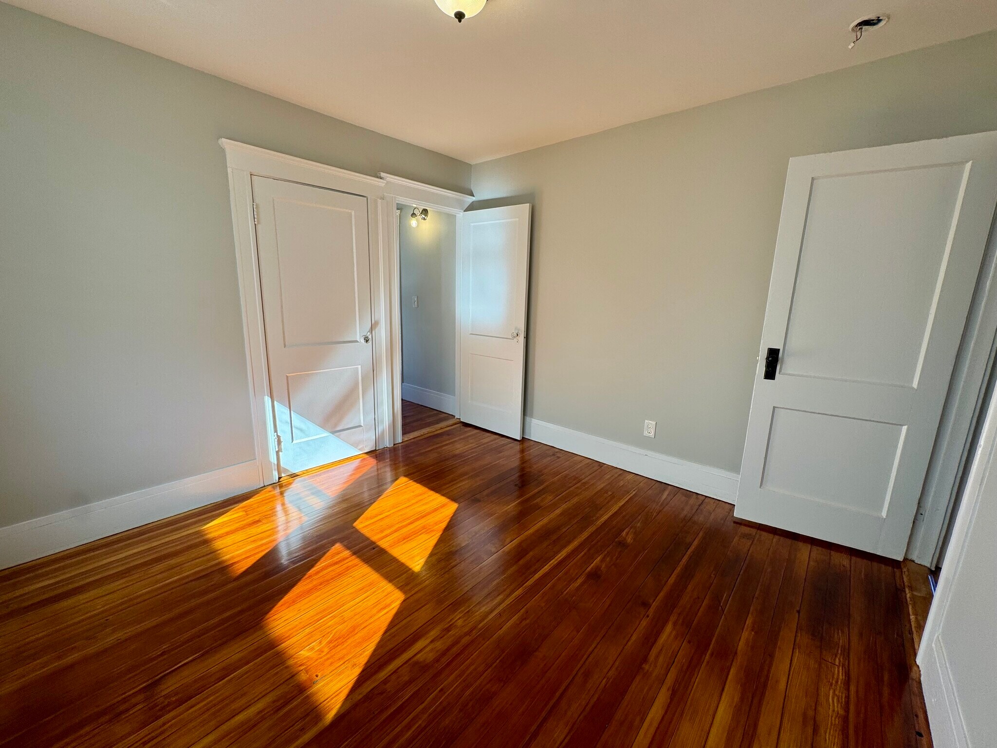 Building Photo - 109 Ruggles St