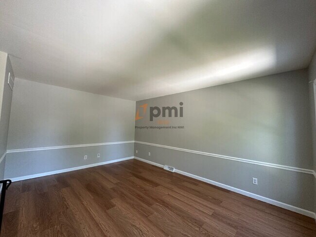 Building Photo - 1609 Monticello Park Dr