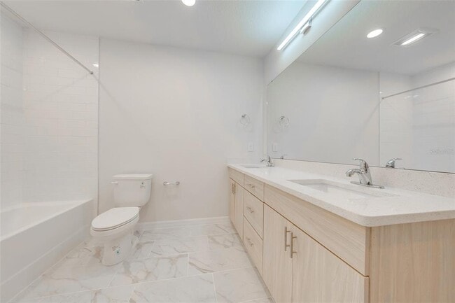 Building Photo - 2139 Penny Ln