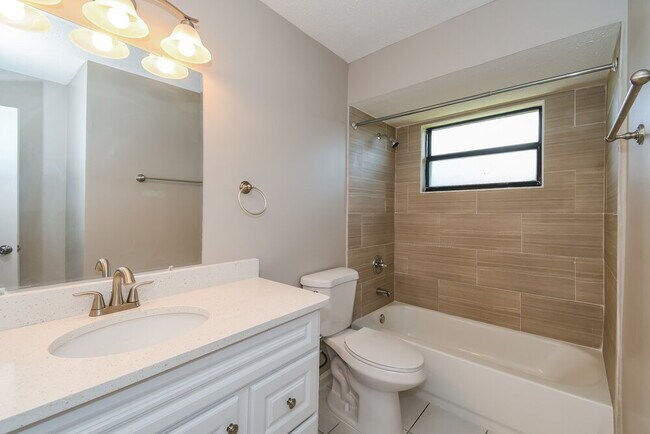 Building Photo - 1540 Derringer Rd