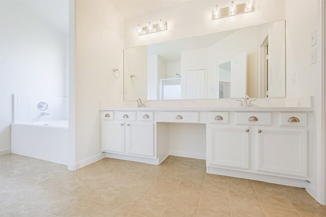 Building Photo - 2030 Vander Wilt Ln