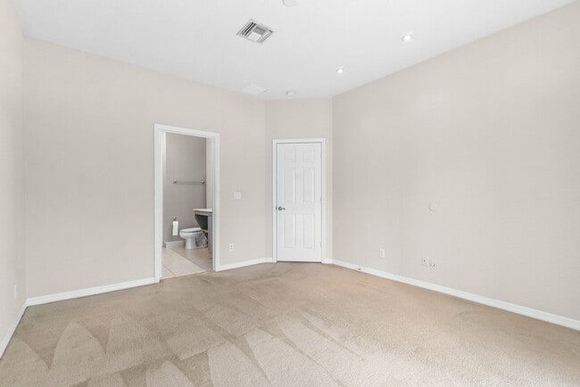 Building Photo - 3116 Grandiflora Dr