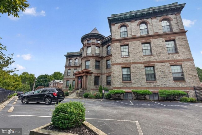 Building Photo - 2400 Baynard Blvd