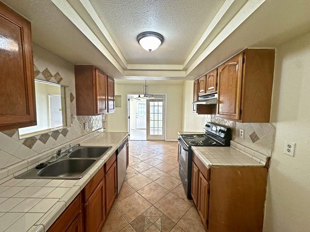 Building Photo - 8707 Glen Bluff