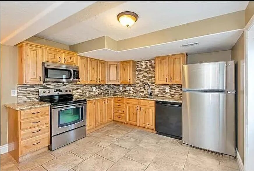 Primary Photo - 312 W Beverlee Ann Dr