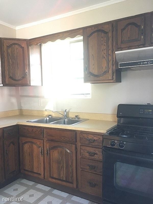 Building Photo - 2 br, 1 bath House - 62 Sauk Trail