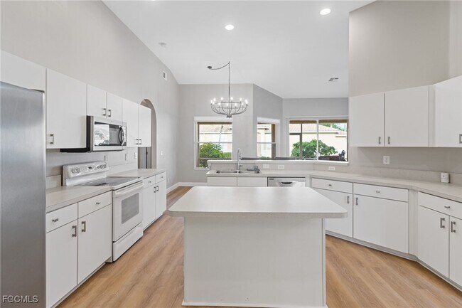 Building Photo - 16905 Colony Lakes Blvd
