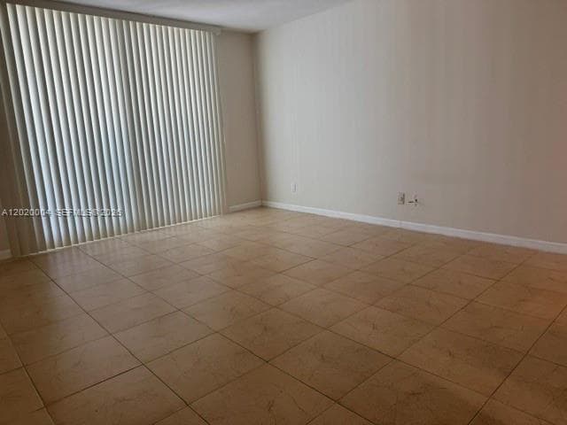 Building Photo - 5401 Collins Ave