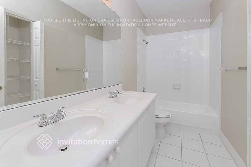 Building Photo - 6350 C Durham Dr