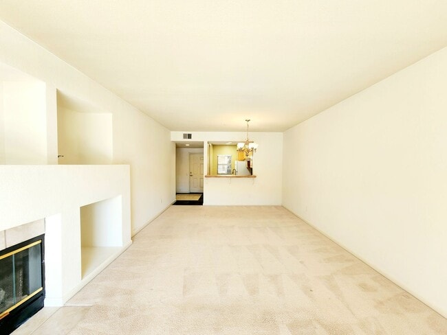 Building Photo - Beautiful Brisbane condo