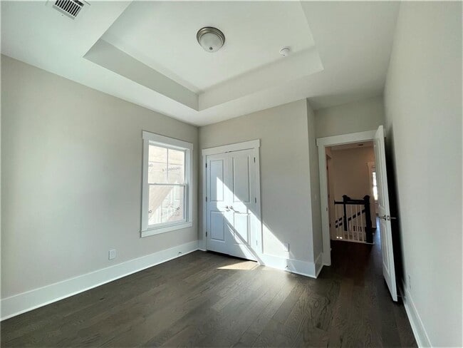 Building Photo - 892 Mayfield Rd