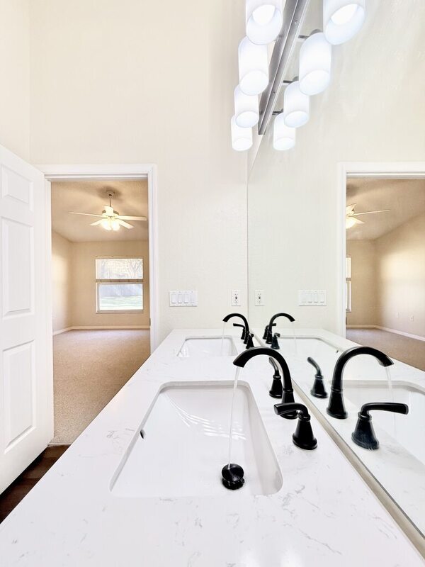 Building Photo - 2610 Sundance Ct