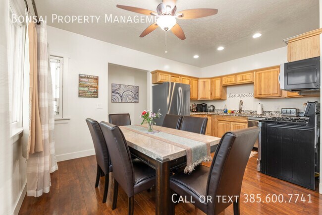 Building Photo - 807 S 500 E