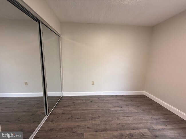 Building Photo - 3295 Jesmond Ct