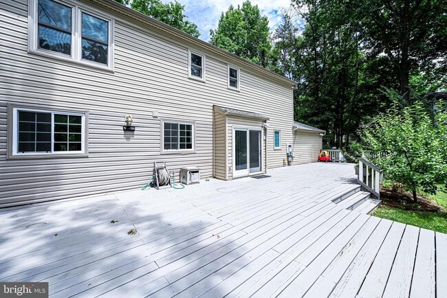 Building Photo - 12127 Holly Knoll Cir
