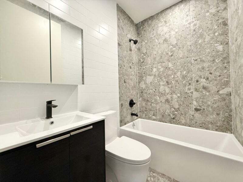 Building Photo - Nice room in a good neighborhood