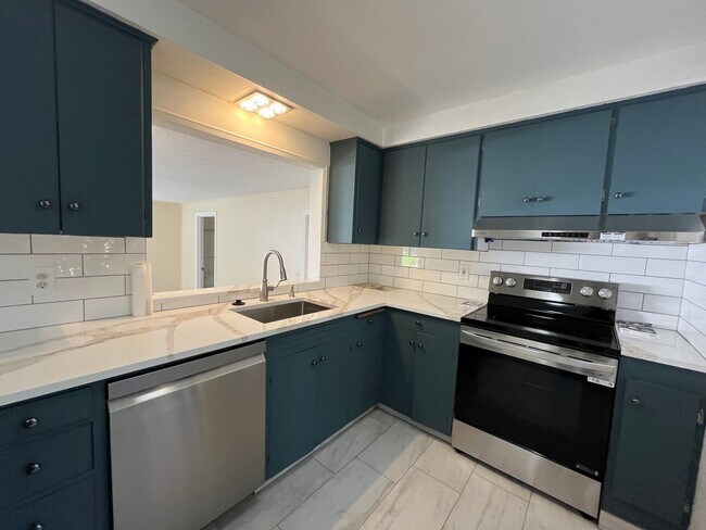 Building Photo - Charming 3-Bedroom Home with Bonus Room in Prime Beaverton Location Cedar Hills Neighborhood!!!