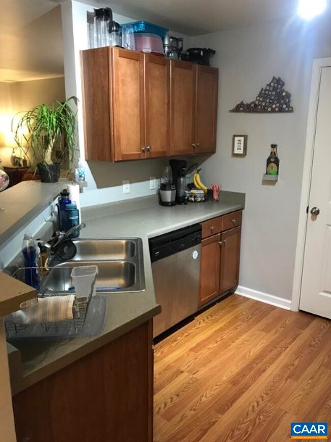 Building Photo - 735 Walker Square