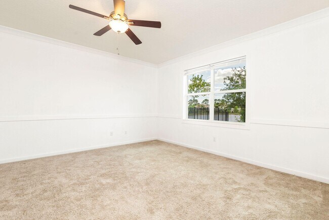 Building Photo - 7410 SW Harbor Cove Dr