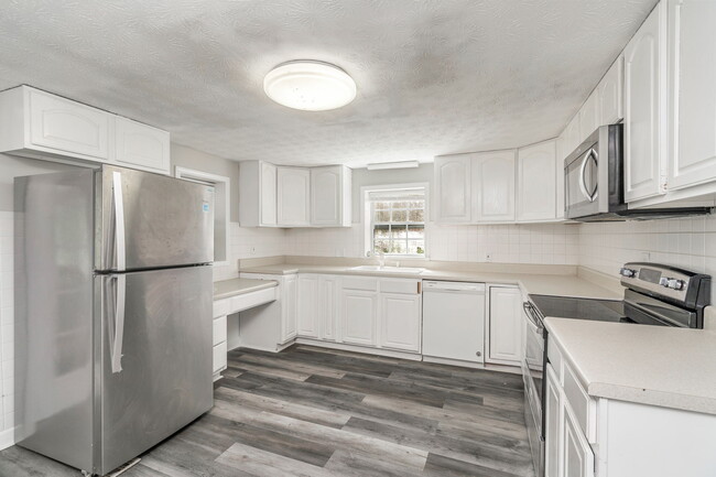Building Photo - 9907 Donovan Ln
