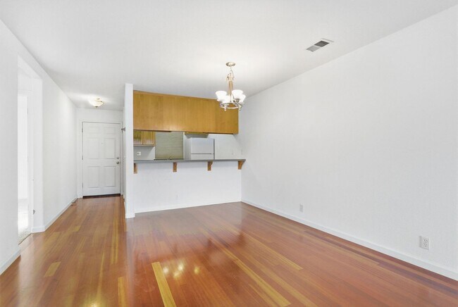Building Photo - 514-518 10th Street