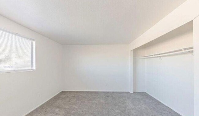 Building Photo - 43647 Stanridge Ave