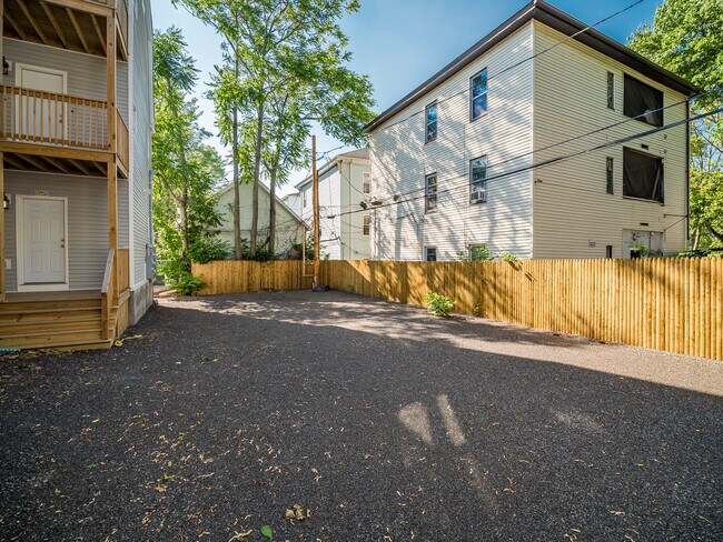 Building Photo - 7 Lowell St