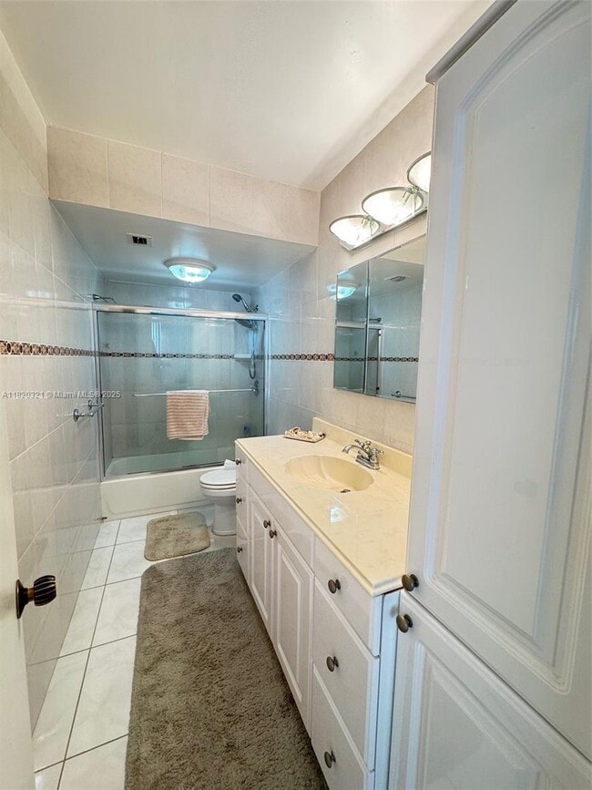 Building Photo - 2030 S Ocean Dr