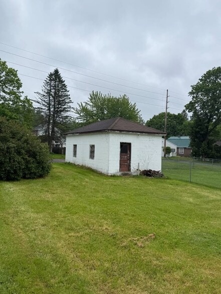 Building Photo - 411 Knarr St