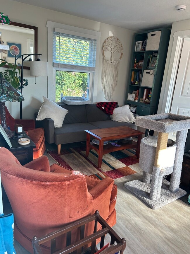 Building Photo - 310 Belchertown Rd