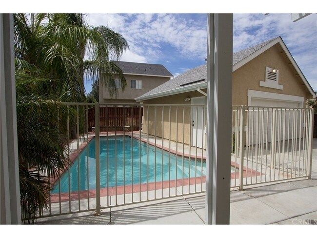 Building Photo - 3573 Cougar Canyon Rd