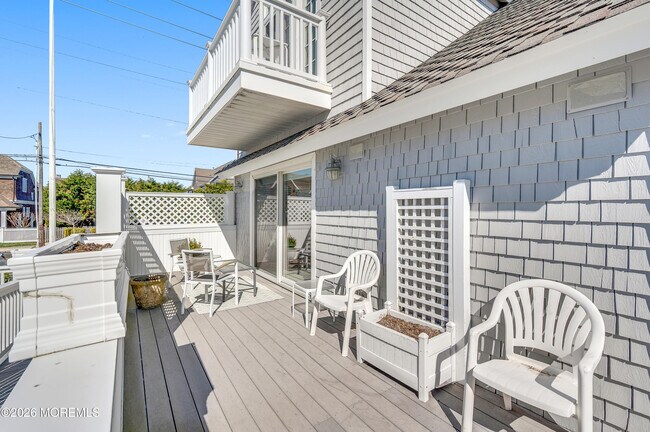 Building Photo - 973 Ocean Ave