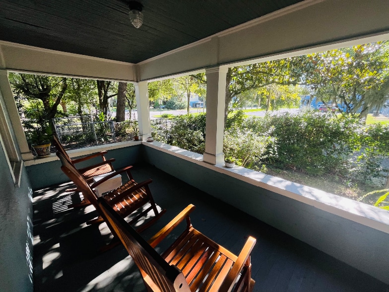 Building Photo - 1124 NW 4th St