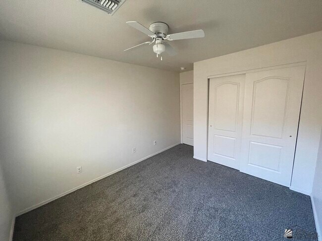 Building Photo - 4831 W 29th St