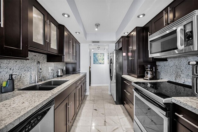 Building Photo - 300 Three Islands Boulevard