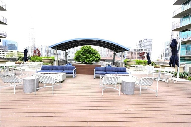 Building Photo - 923 Peachtree St NE