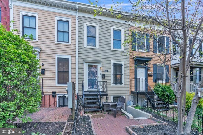 Building Photo - 1526 8th St NW