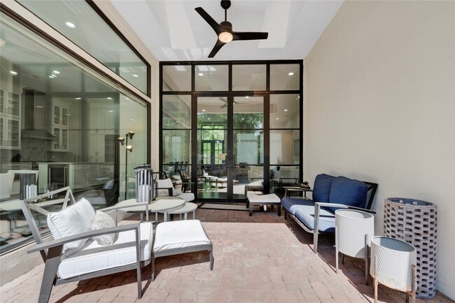 Building Photo - 19 Acorn Cluster Ct