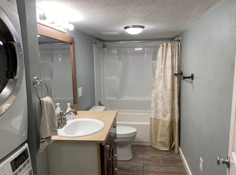 Building Photo - 4775 Home Run Aly