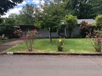 Building Photo - Charming 2 or 3 bedroom, 1 bath home in Great Location!