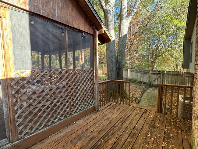 Building Photo - 409 Crosscreek Cir