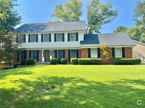 Building Photo - 677 Clovertrail Dr