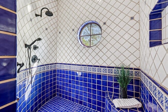 Building Photo - 2706 Pearce Rd